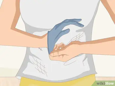 Image titled Bleach a Lace Closure Step 3