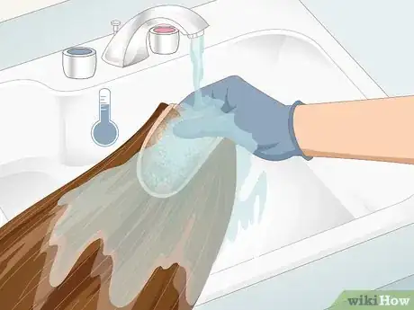 Image titled Bleach a Lace Closure Step 10