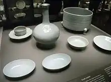 Case with over 5% of the world's surviving Ru ware, Song, c. 1100