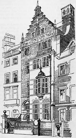 1911 Britannica-Architecture-Buckingham Gate.png