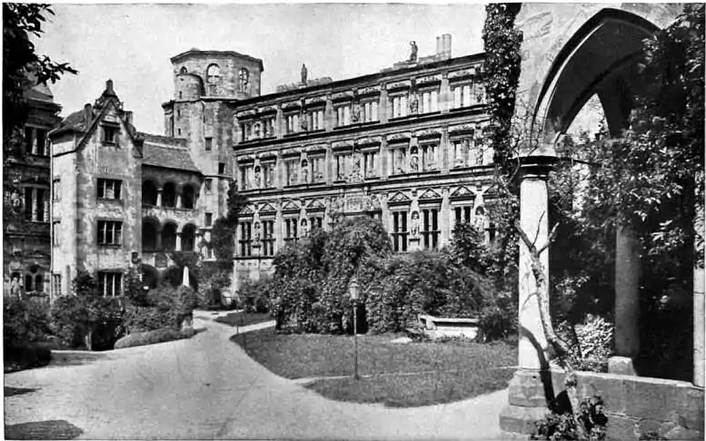 1911 Britannica-Architecture-Heidelberg Castle.png