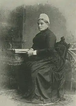 MARY J. LAWSON A woman of the century (page 463 crop).jpg