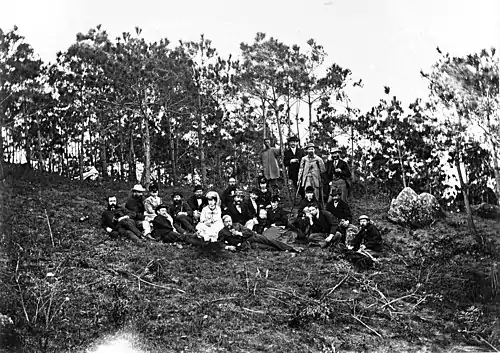 PIC-NIC PARTY AT GREEN ISLAND, (SWATOW.)
