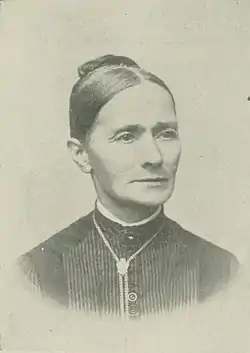 SARAH GRAHAM YOUNG A woman of the century (page 820 crop).jpg